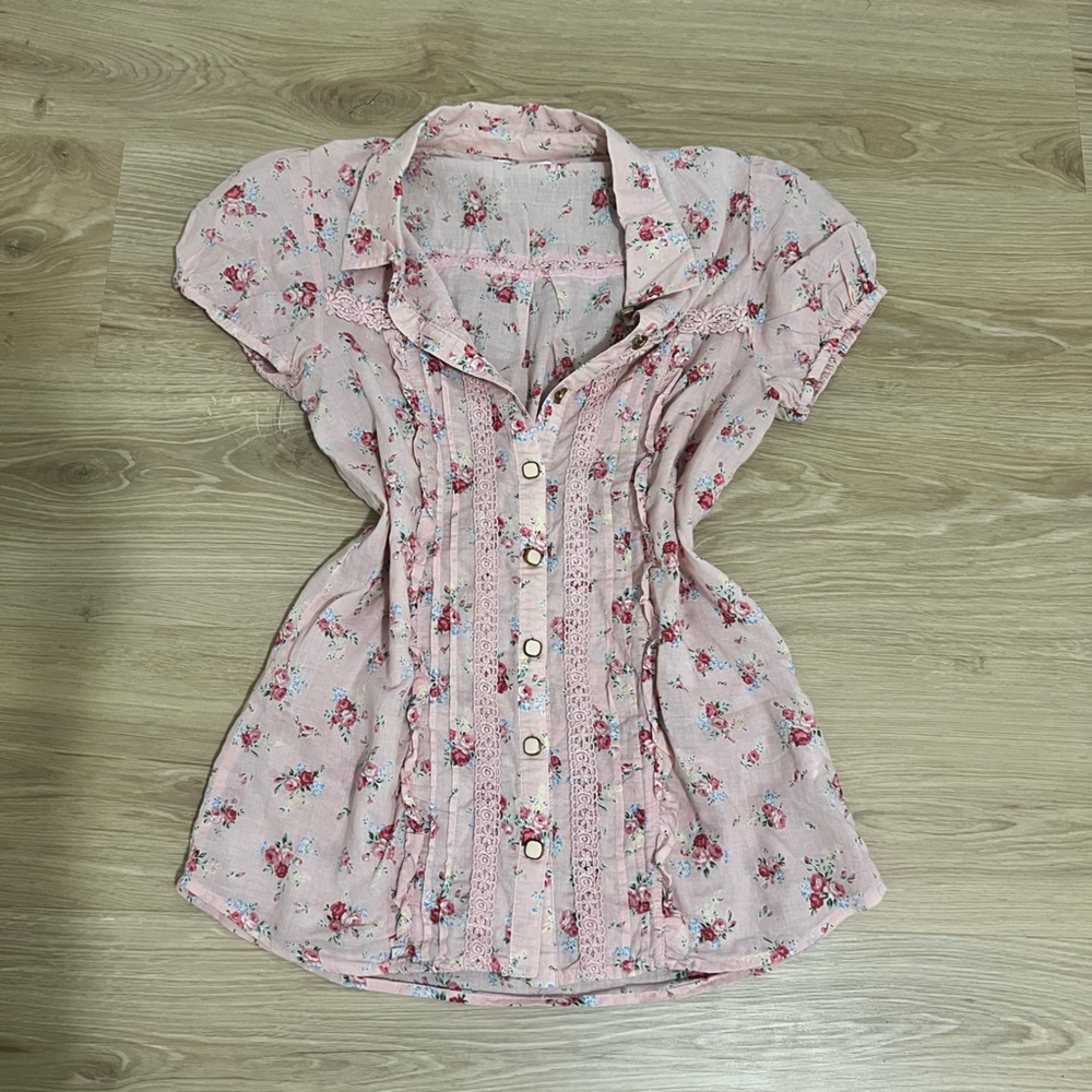 LIZ LISA Pink Floral Blouse